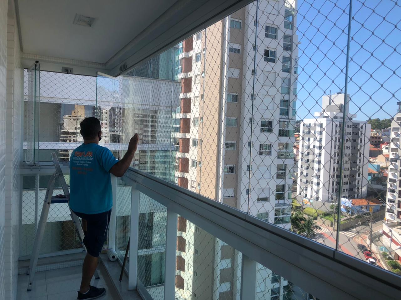 Rede de proteção instalada em sacada